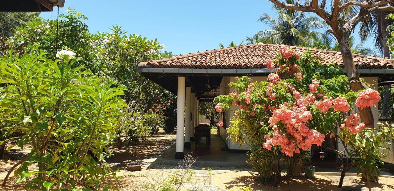 The Danish Villa Resort Arugam Bay Exterior photo